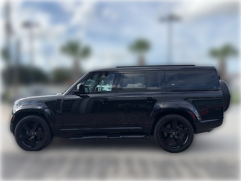 Used 2024 Santorini Black Metallic Land Rover 130 P400 X-Dynamic SE image 5