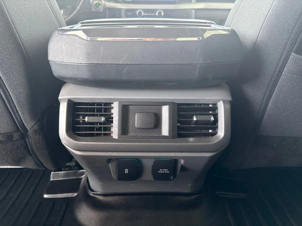 Used 2021 Oxford White Ford XLT image 33