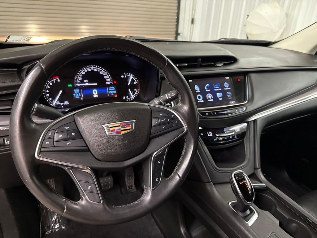 Used 2017 White Cadillac Luxury image 32