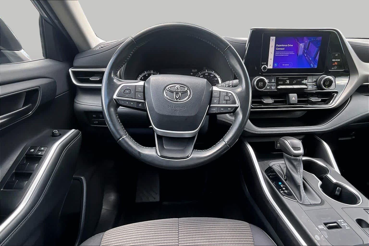 Used 2023 Moon Dust Toyota LE image 6