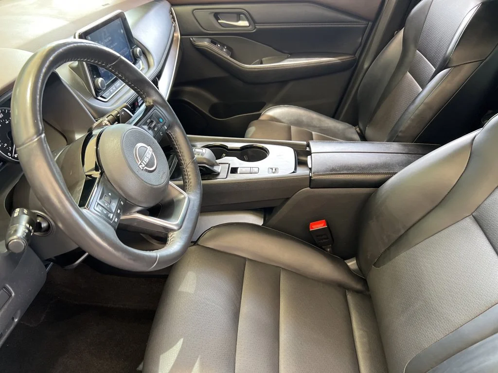 Used 2023 Caspian Blue Metallic Nissan SV image 16