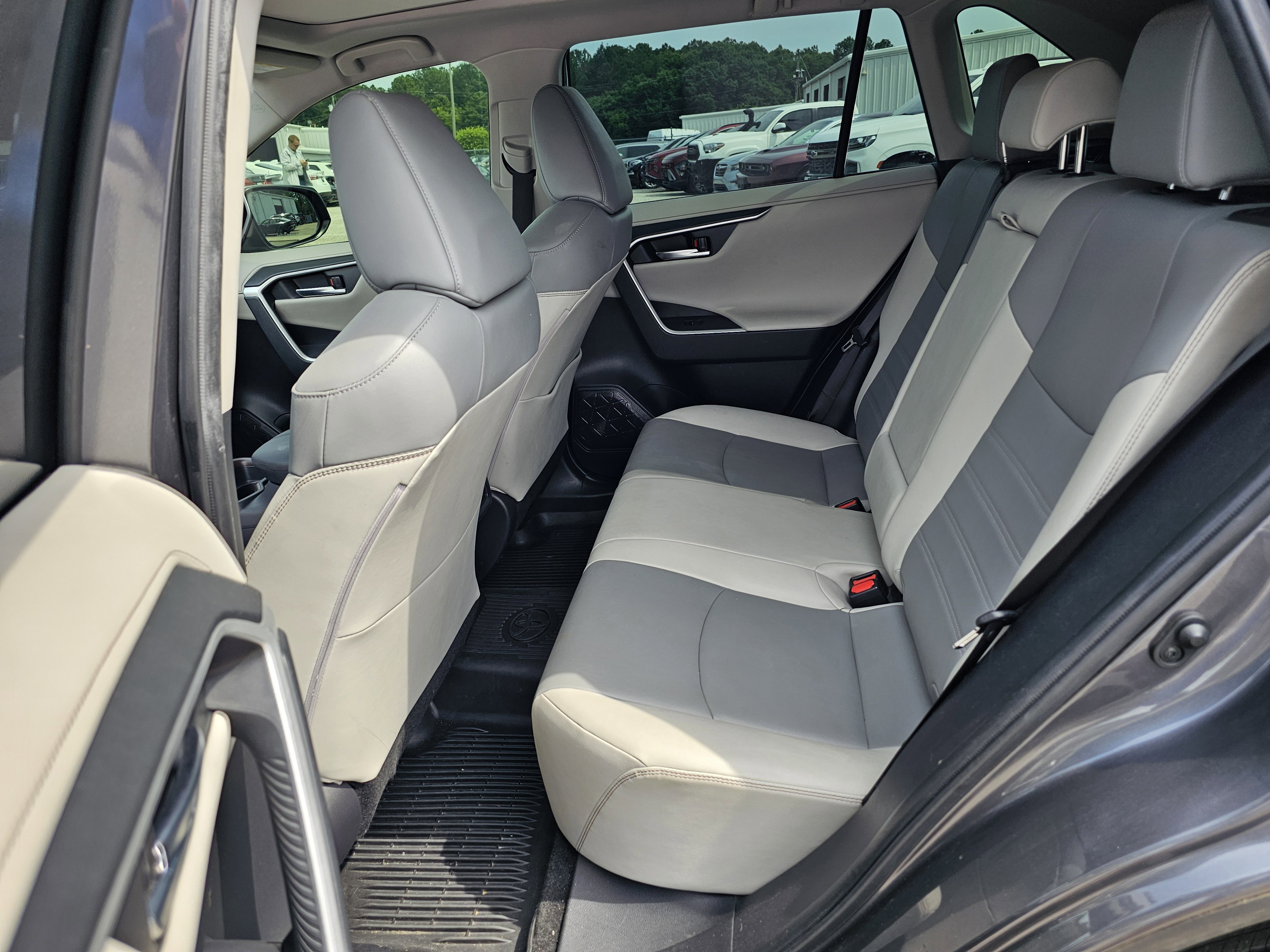 2019 Toyota RAV4 Limited - Photo 34