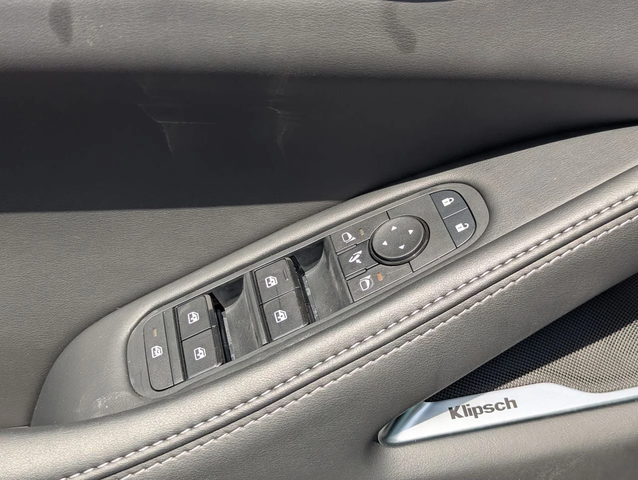 New 2027 RADIANT WHITE INFINITI Luxe AWD image 14