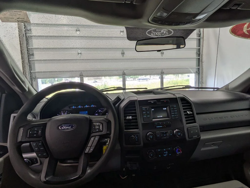 Used 2019 White Ford XL image 7