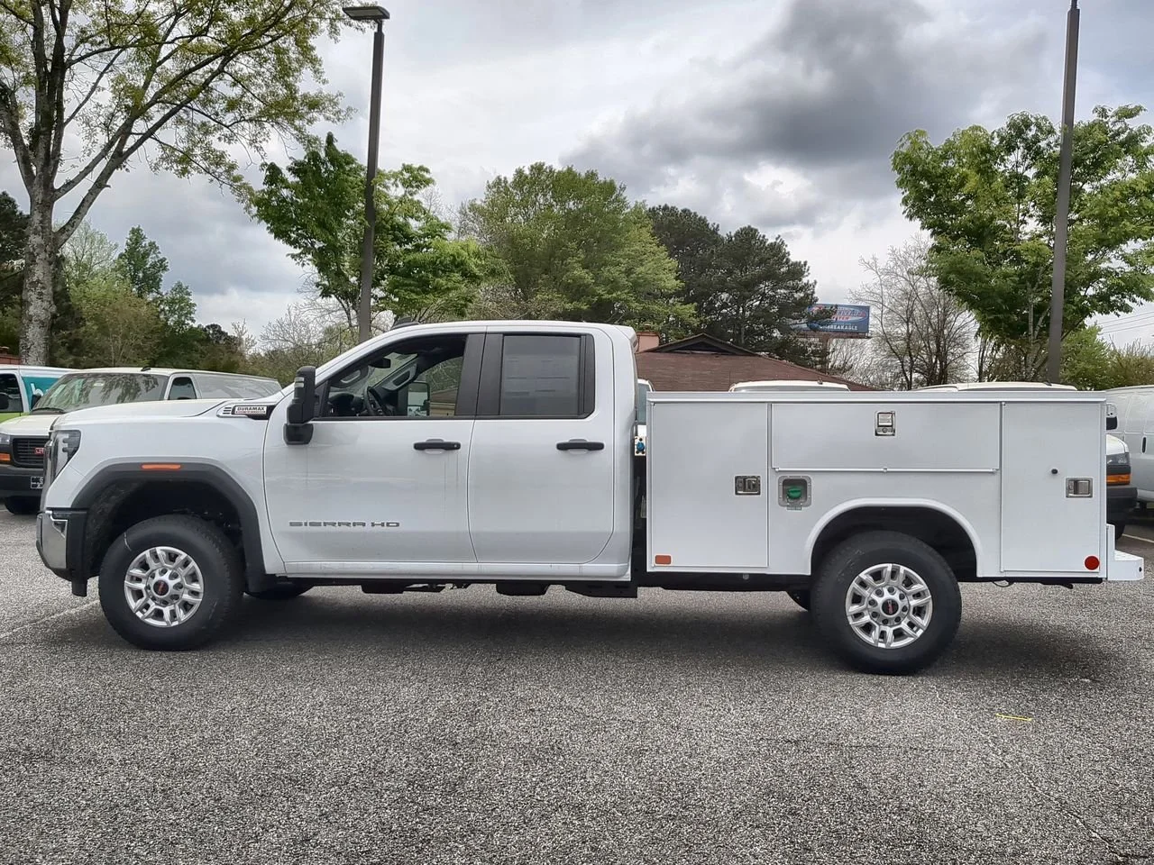 New 2025 Summit White GMC Pro image 5