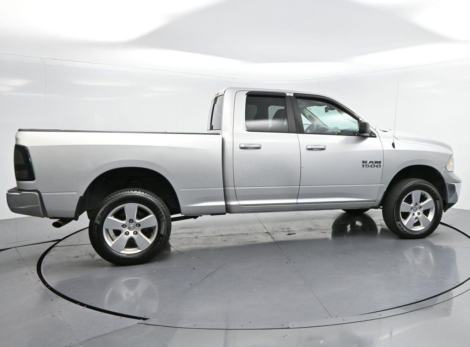 Used 2015 Bright Silver Metallic Clearcoat Ram SLT image 8
