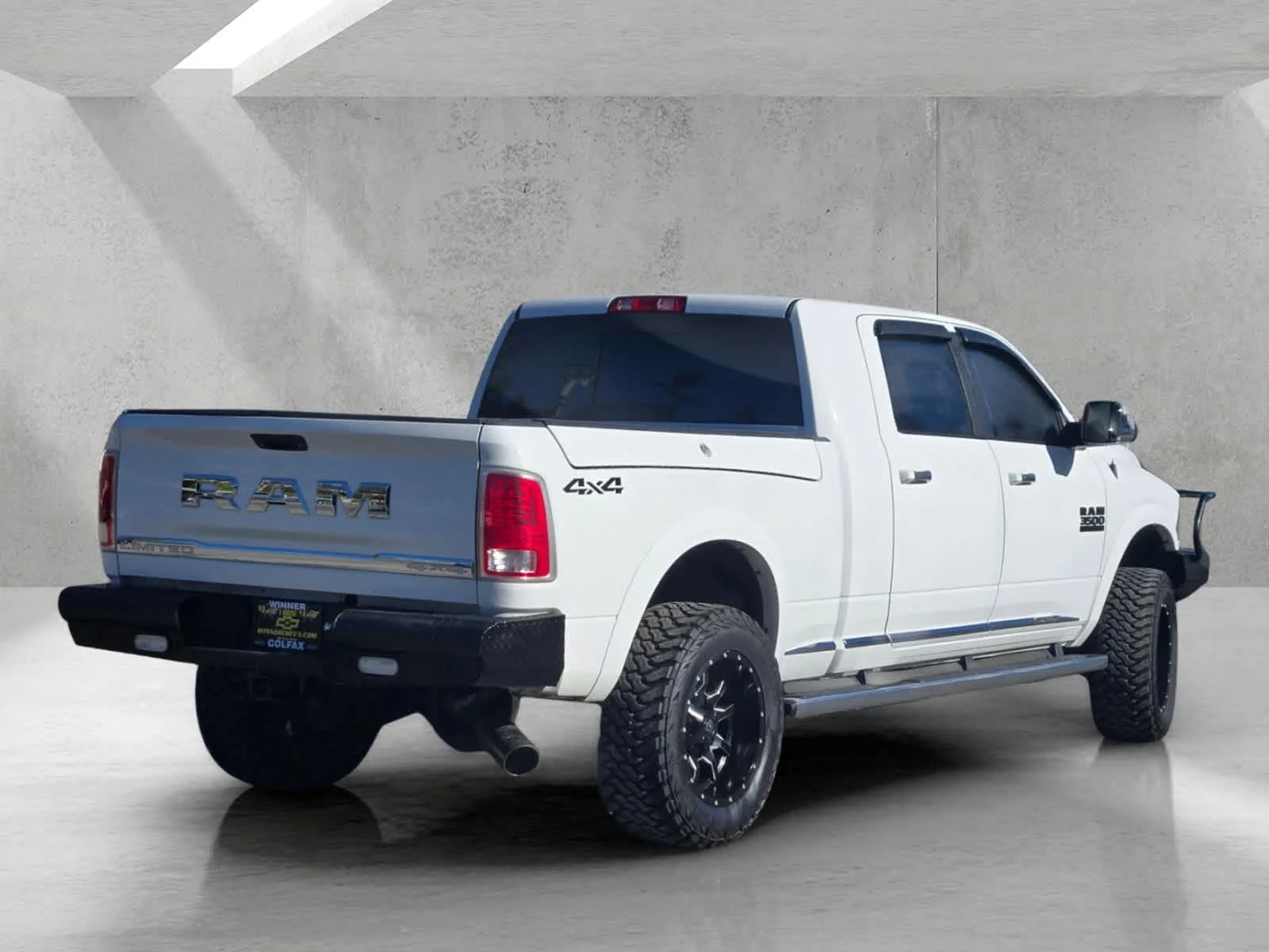 Used 2016  Ram Longhorn Limited image 4