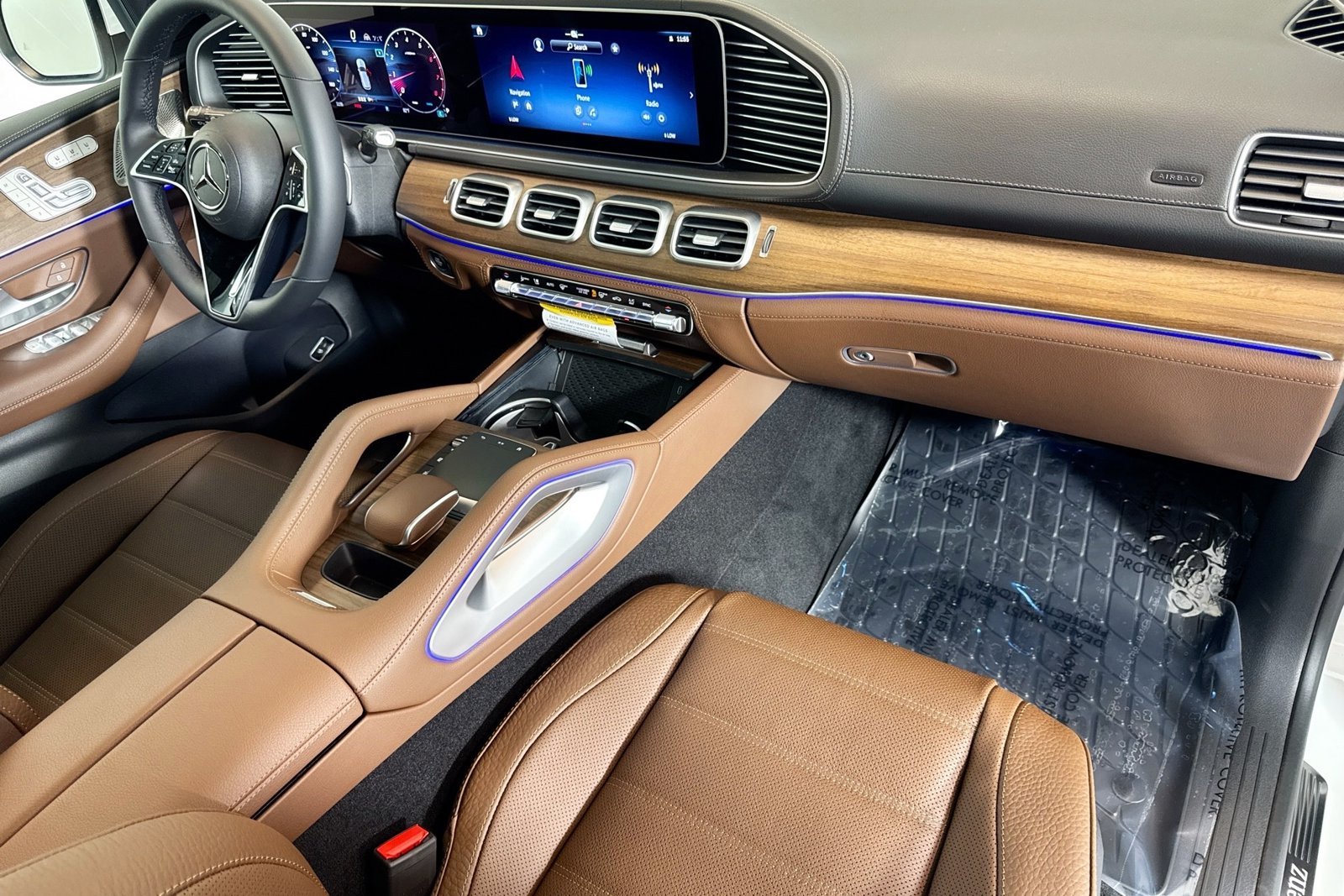 New 2026 MANUFAKTUR Moonlight White Metallic Mercedes-Benz GLE 450 image 27