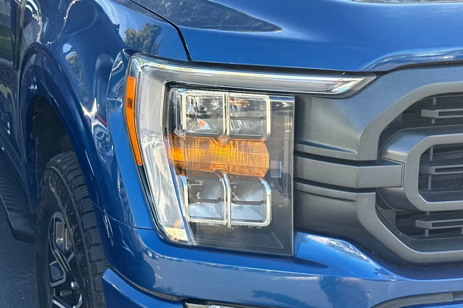 Used 2022 Atlas Blue Metallic Ford XLT image 8
