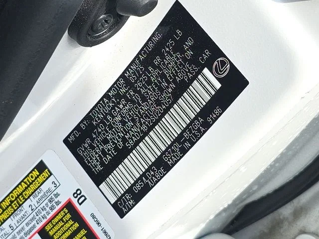 Used 2025 White Lexus 350 image 42