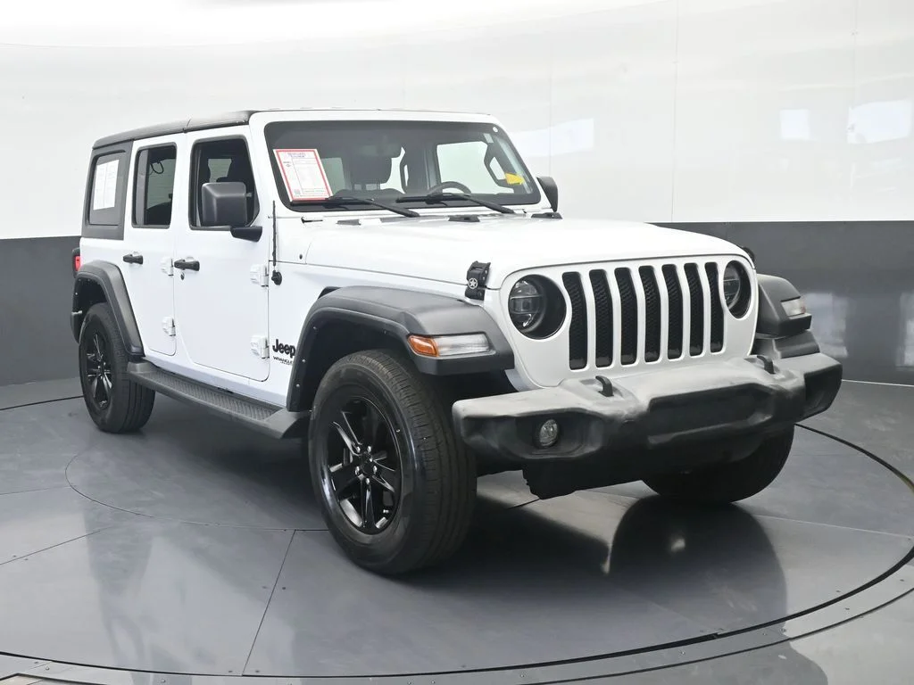 Used 2022 Bright White Clearcoat Jeep Unlimited Sport Altitude image 8