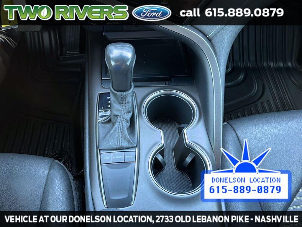 Used 2022 Supersonic Red Toyota SE image 28