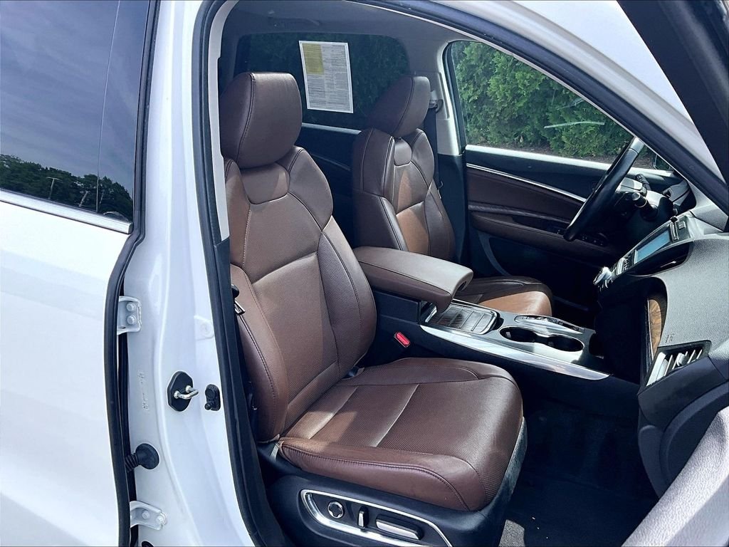 Used 2019 White Acura 3.5L Technology Package image 11