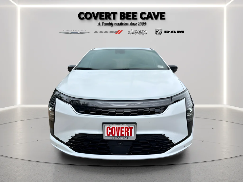 New 2027 Bright White Clear-Coat Paint Chrysler Select image 4