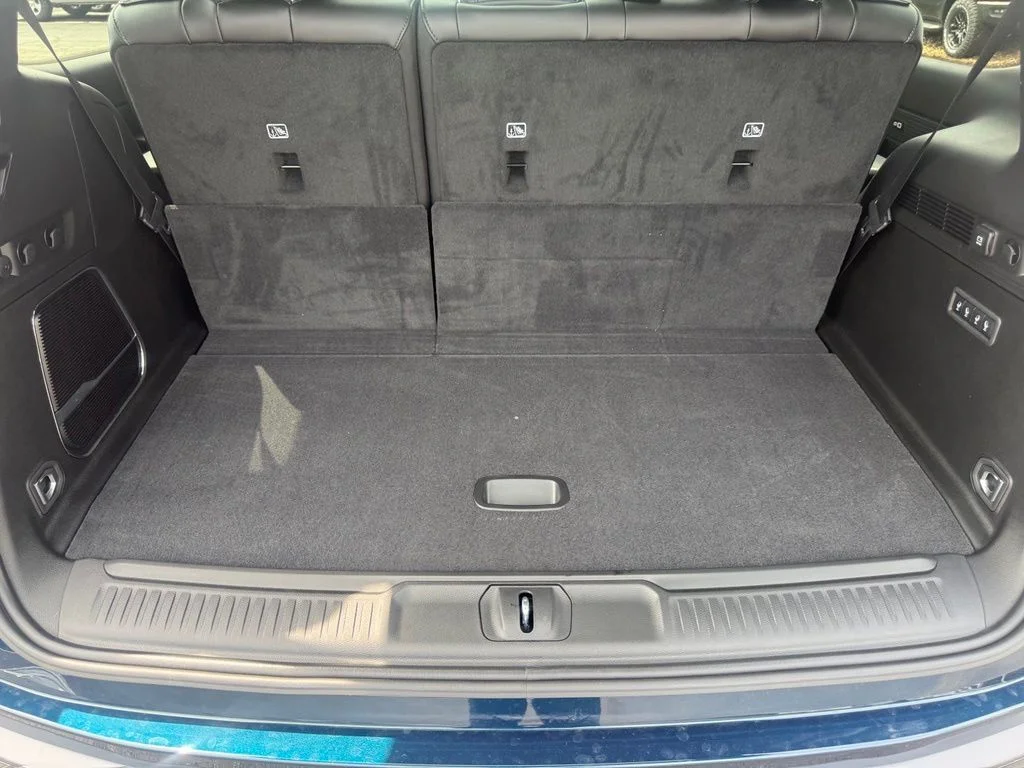 New 2026 Fathom Blue Pearlcoat Jeep Upland image 48