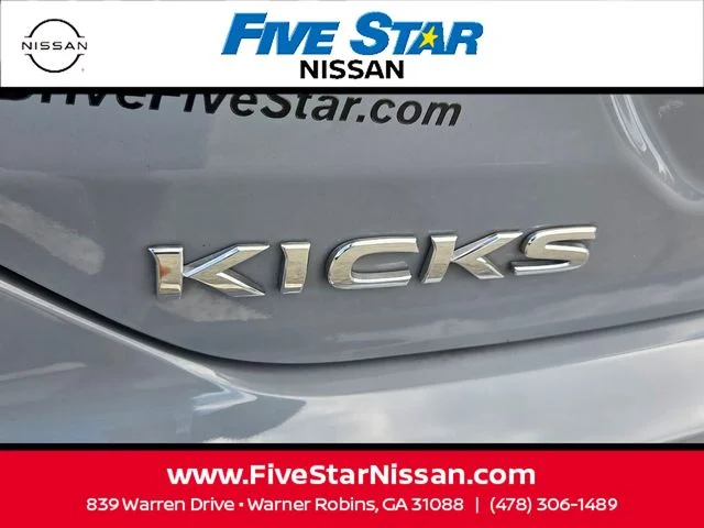 Used 2023 Gray Nissan SV image 11