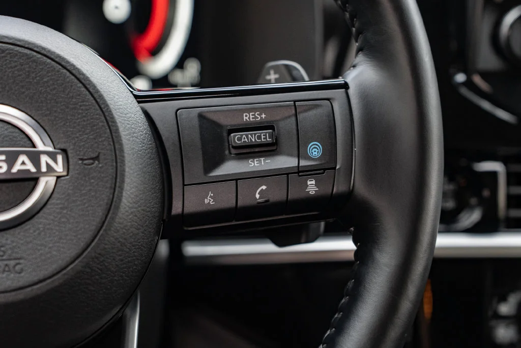 Used 2025 Black Nissan Platinum image 16