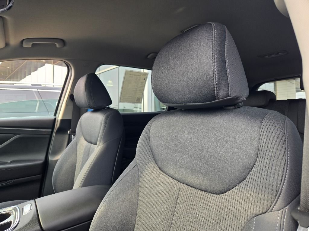 Used 2023 Gray Hyundai SEL image 24