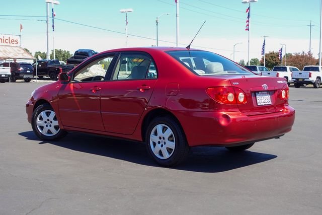 Used 2005 Red Toyota LE image 10