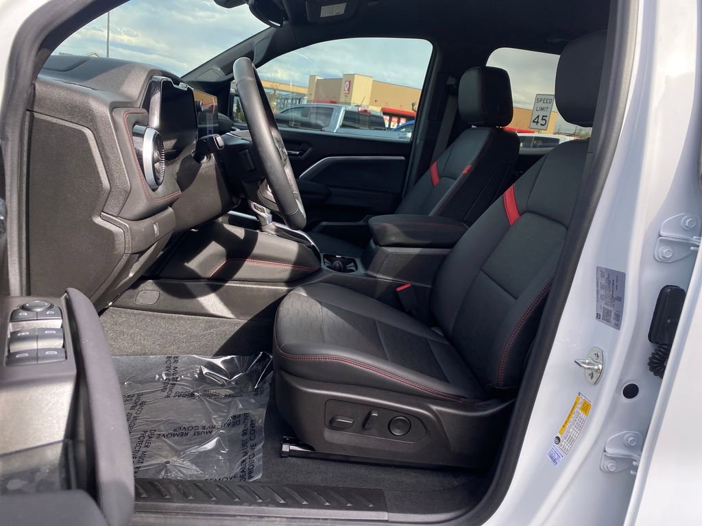Used 2025 Summit White Chevrolet Z71 image 9