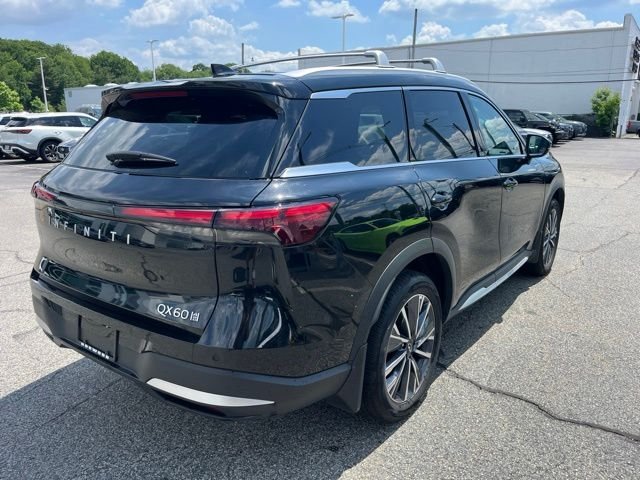Certified Used 2026 Mineral INFINITI LUXE image 3