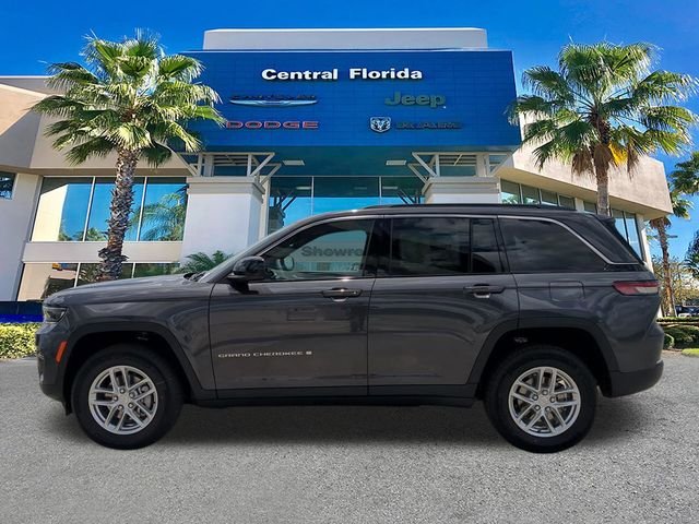 New 2026 Baltic Gray Metallic Clear-Coat Exterior Paint Jeep Laredo X image 8