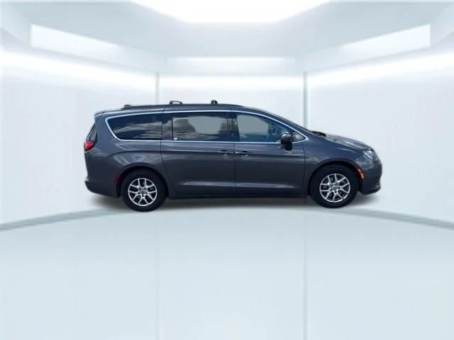 Used 2021 Gray Chrysler LXI image 5