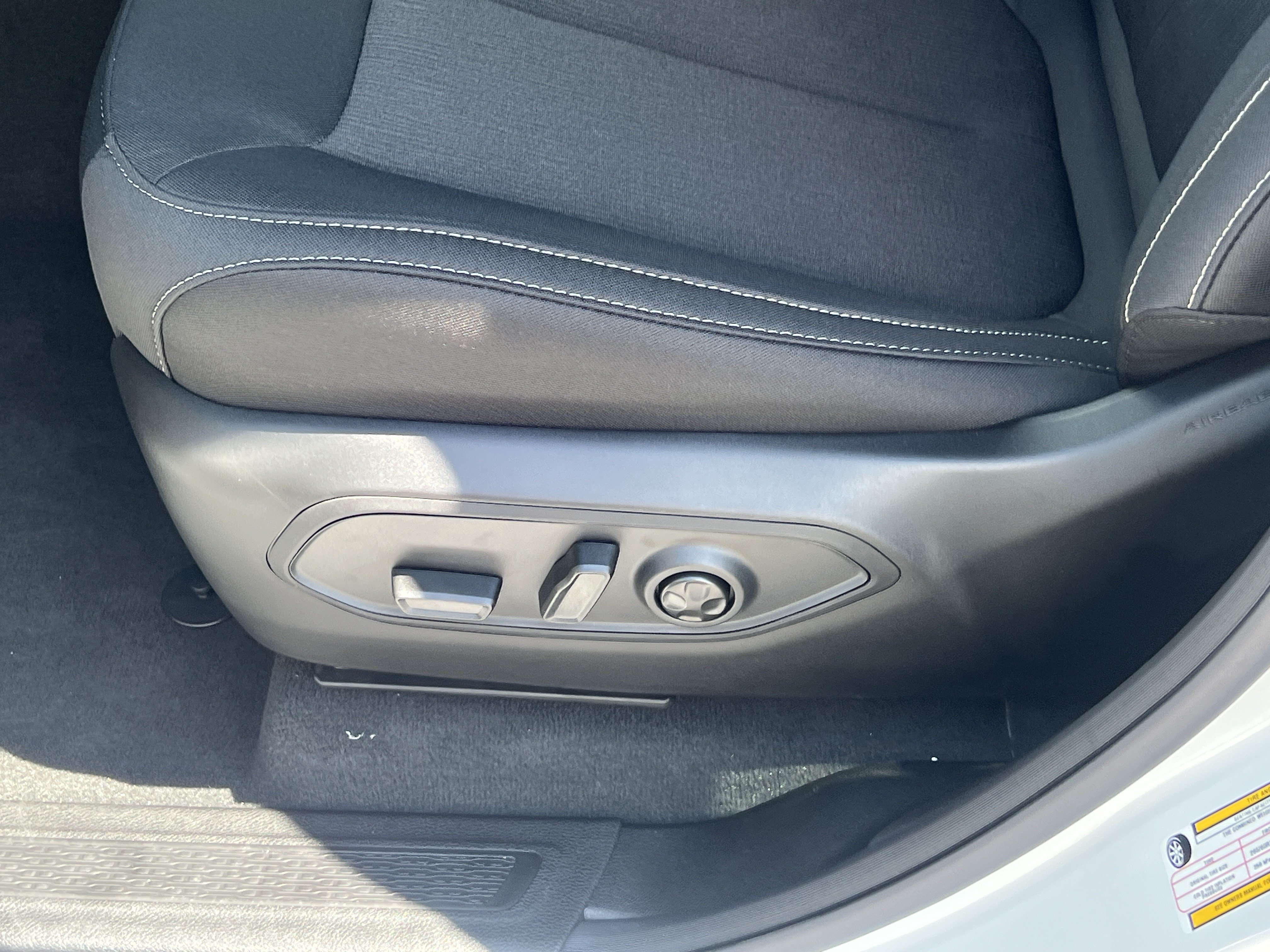 New 2026 Bright White Clearcoat Jeep Laredo image 12