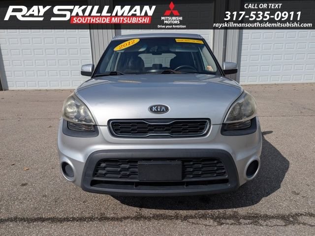 Used 2012 Silver Kia Plus image 2
