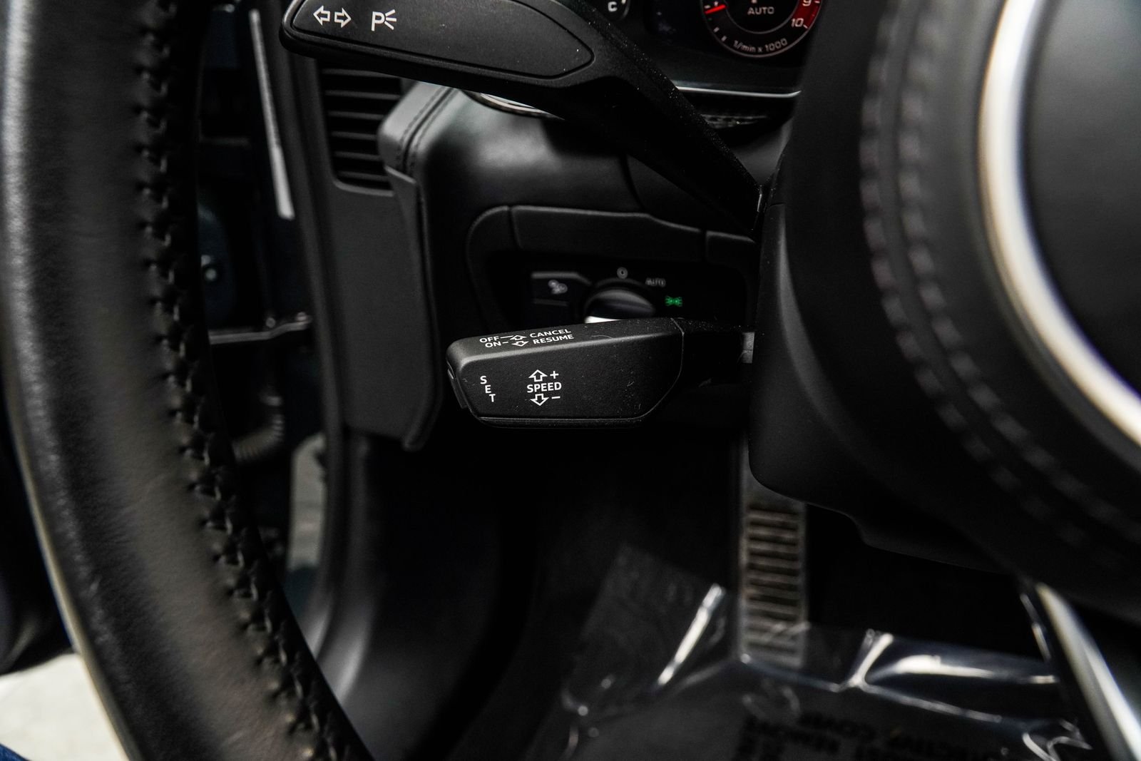 Used 2017 Green Audi 5.2 image 35