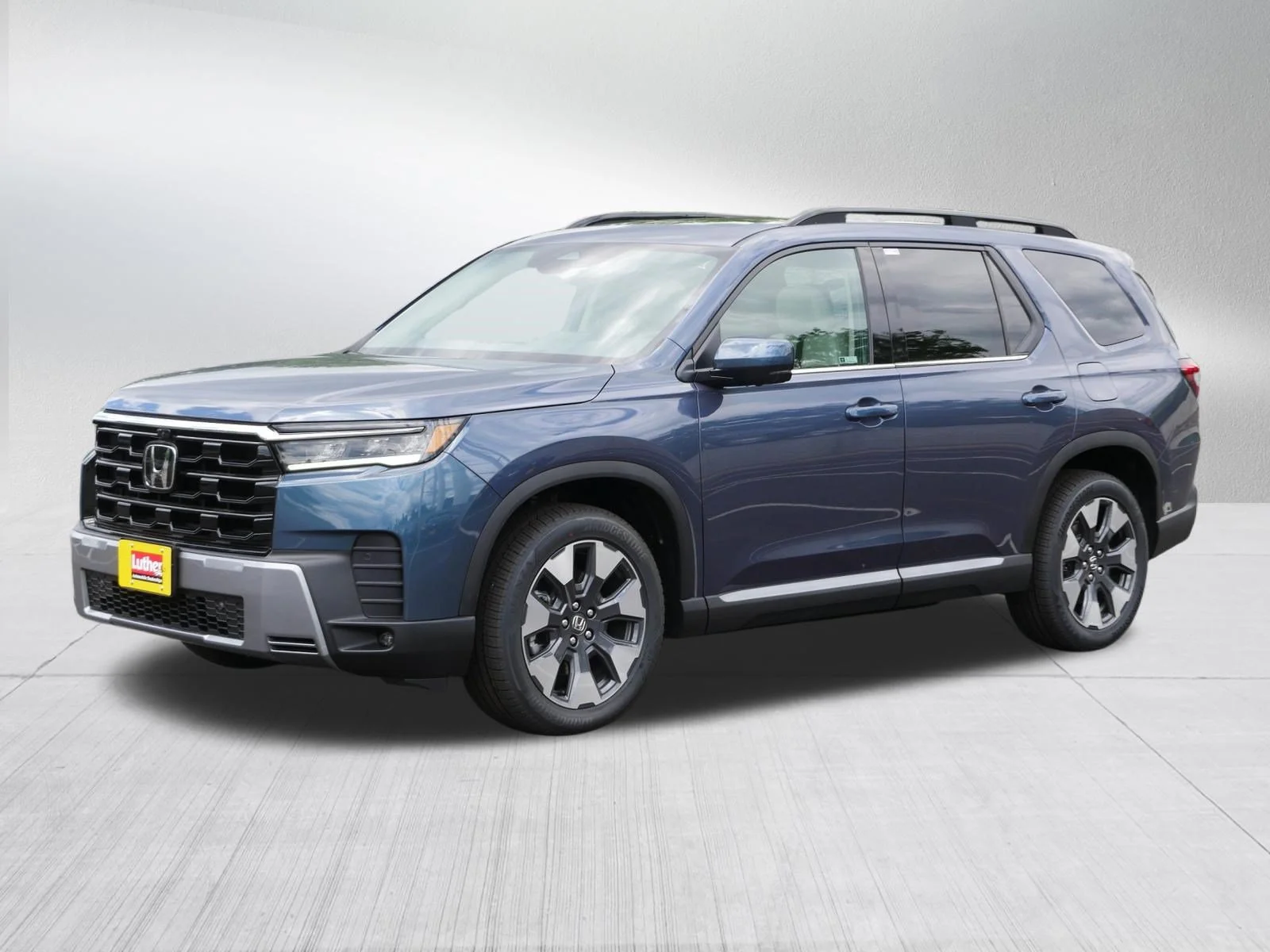 New 2026 Smoke Blue Pearl Honda Touring image 3