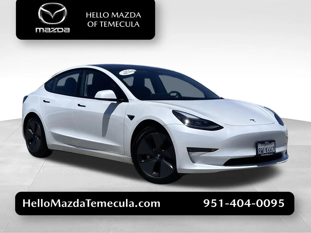 2021 Tesla Model 3 Standard Range Plus's photo