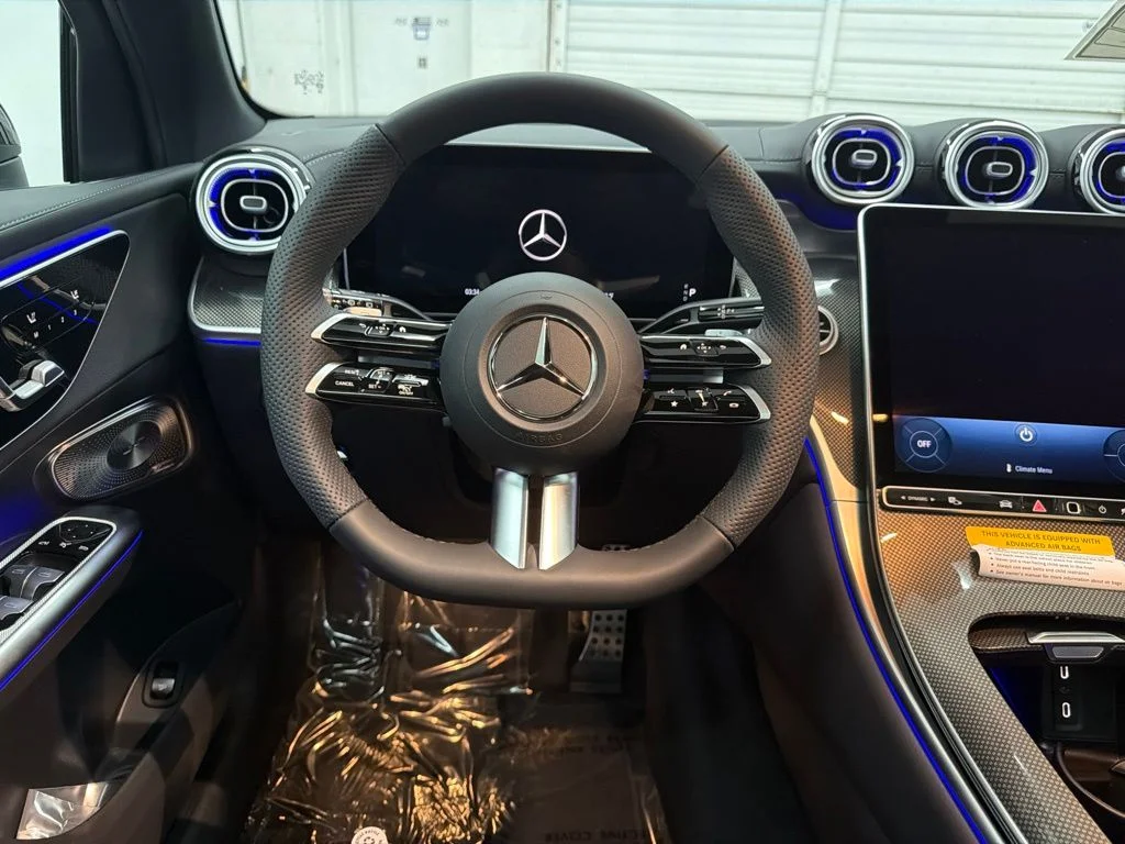 New 2026 Black Mercedes-Benz GLC 300 image 20