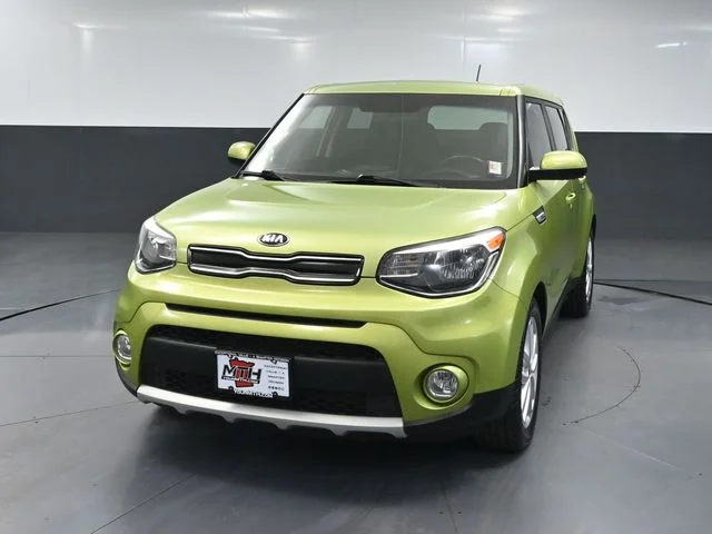Used 2019 Green Kia Plus image 12