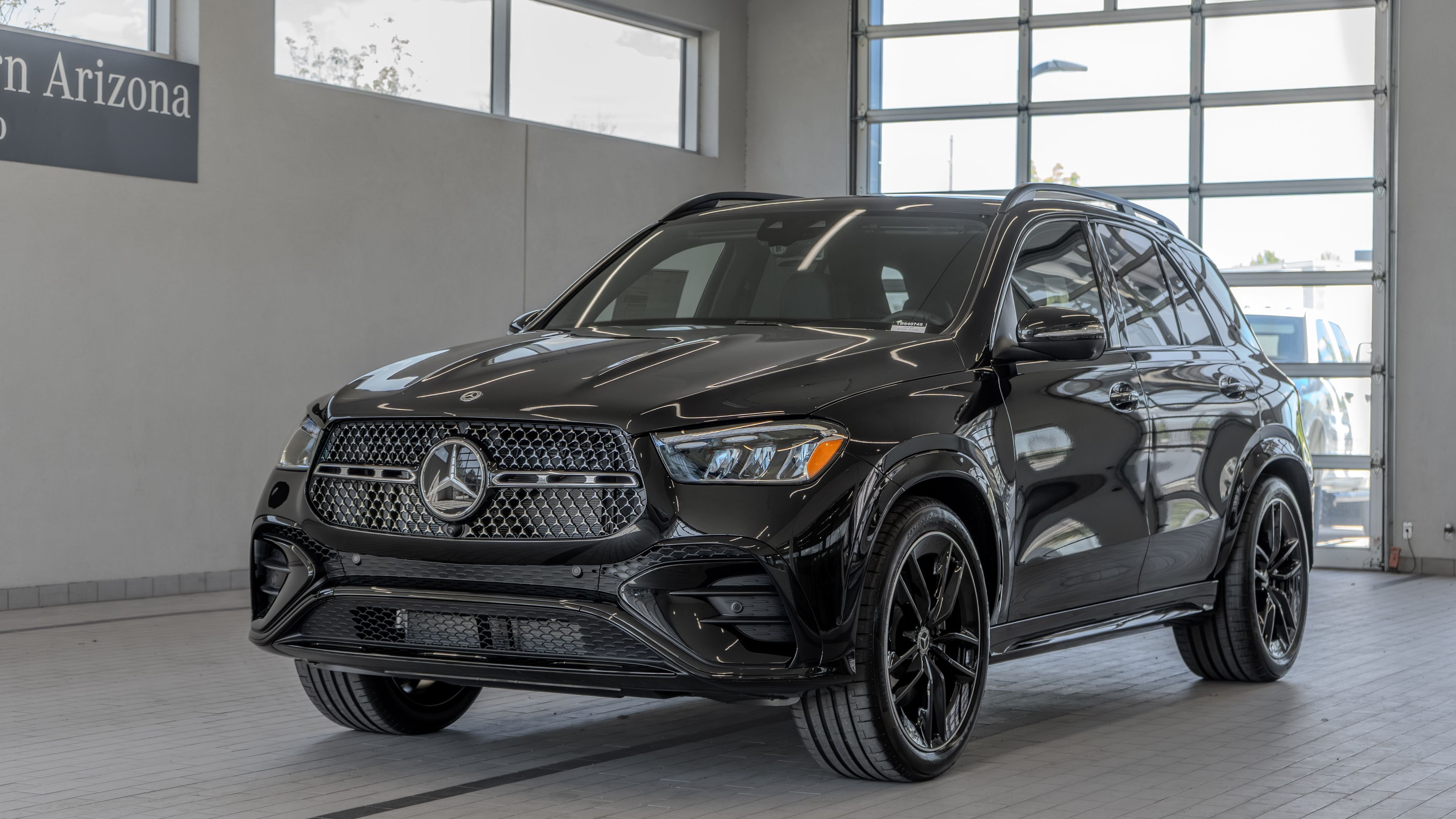 New 2026 Obsidian Black Metallic Mercedes-Benz GLE 580 image 24