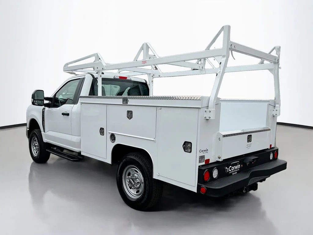 New 2026 Oxford White Ford XL image 11