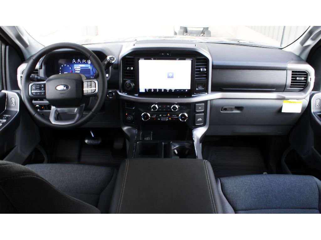 New 2026 Carbonized Gray Metallic Ford XLT image 13