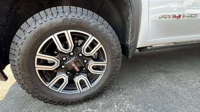 2022 GMC Sierra 2500HD AT4 - Photo 9