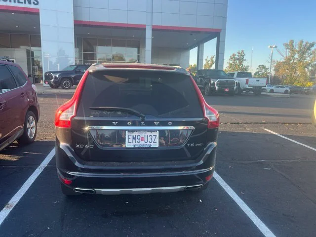 Used 2016 Blue Volvo T6 Drive-E image 7