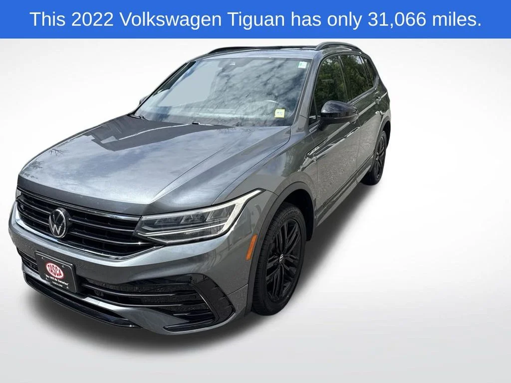 Used 2022  Volkswagen 2.0T SE R-Line Black image 1