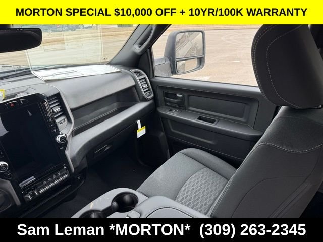 New 2026 Diamond Black Crystal Pearl-Coat Exterior Paint Ram Tradesman image 23