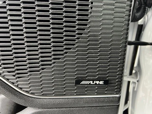 Used 2023 White Jeep Overland image 20