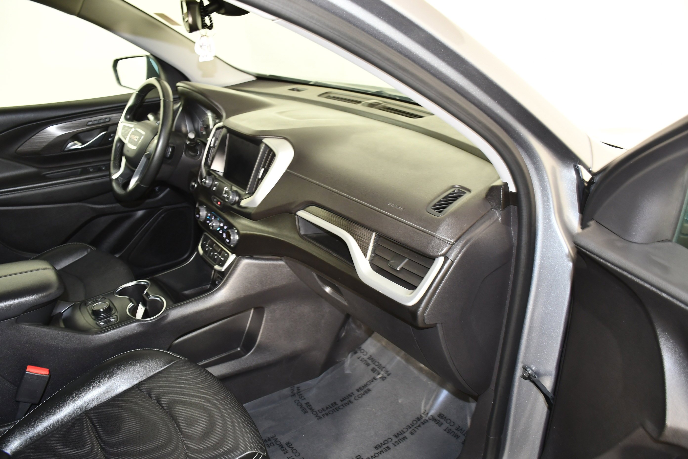 Used 2024 Sterling Metallic GMC SLT image 43