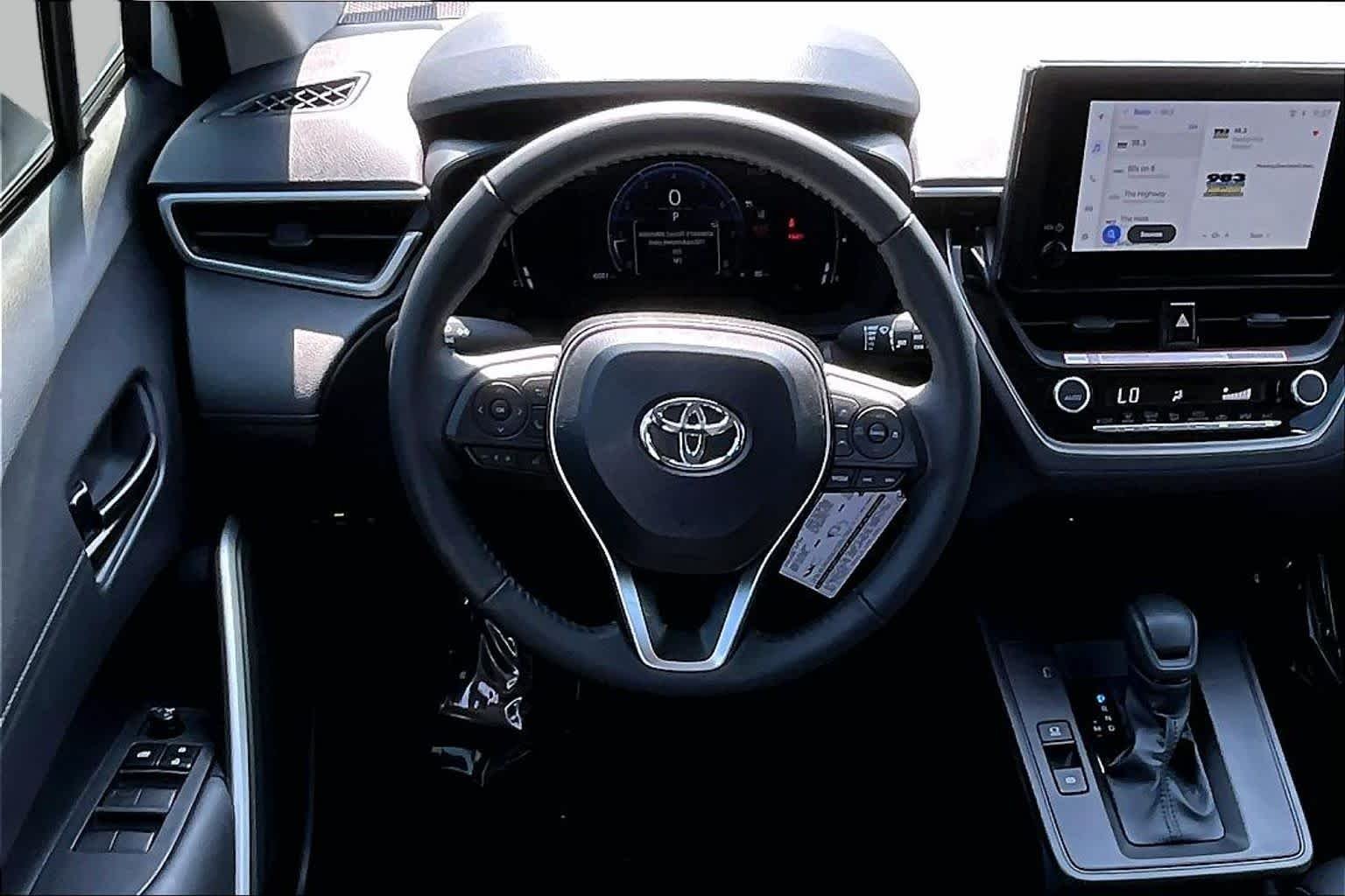 Used 2026 Wind Chill Pearl Toyota LE image 6