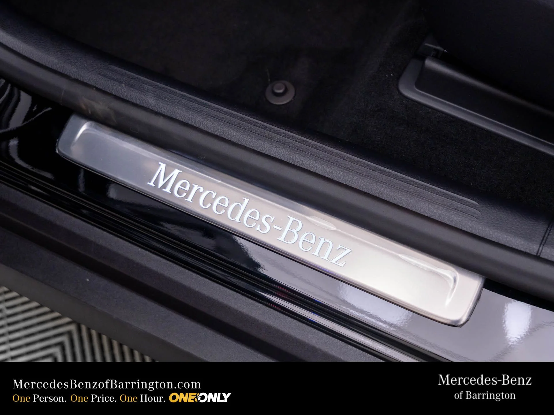 New 2026 Black Mercedes-Benz GLC 300 image 18