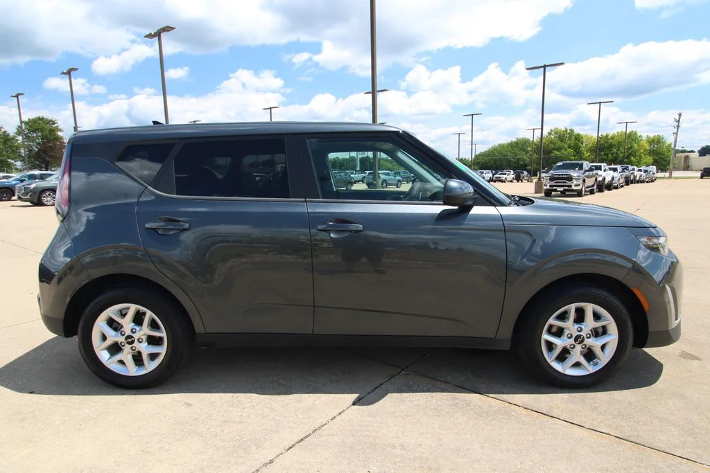Used 2024 Gray Kia LX image 4