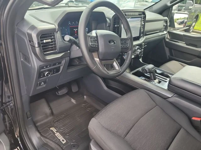 Used 2024 Black Ford XLT image 19