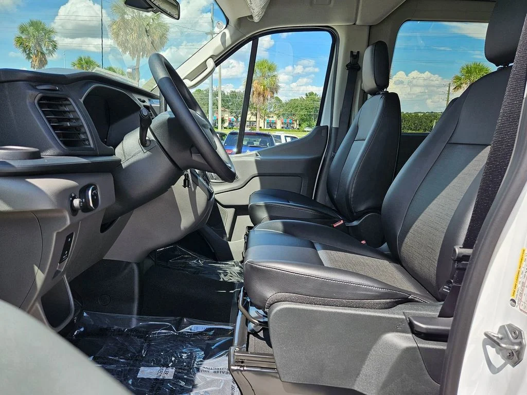 2025 Ford Transit Passenger Van XL - Photo 10