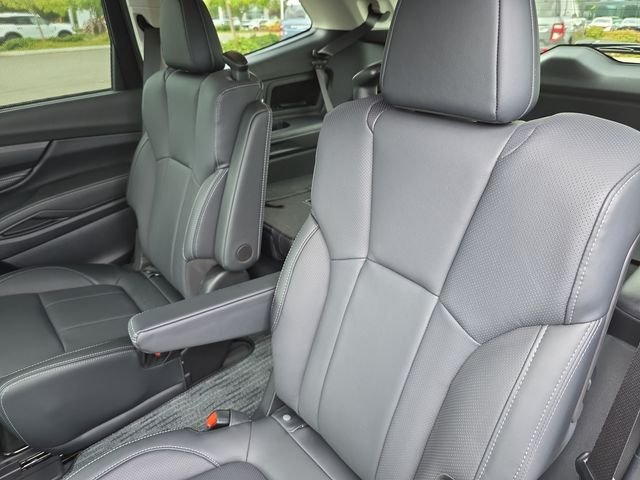 New 2026 AUTUMN GREEN METALLIC Subaru Limited 7-Passenger image 17