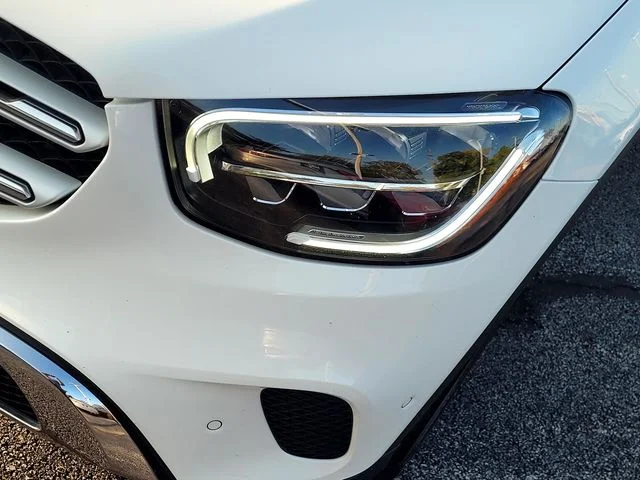 Used 2022  Mercedes-Benz GLC 300 image 12